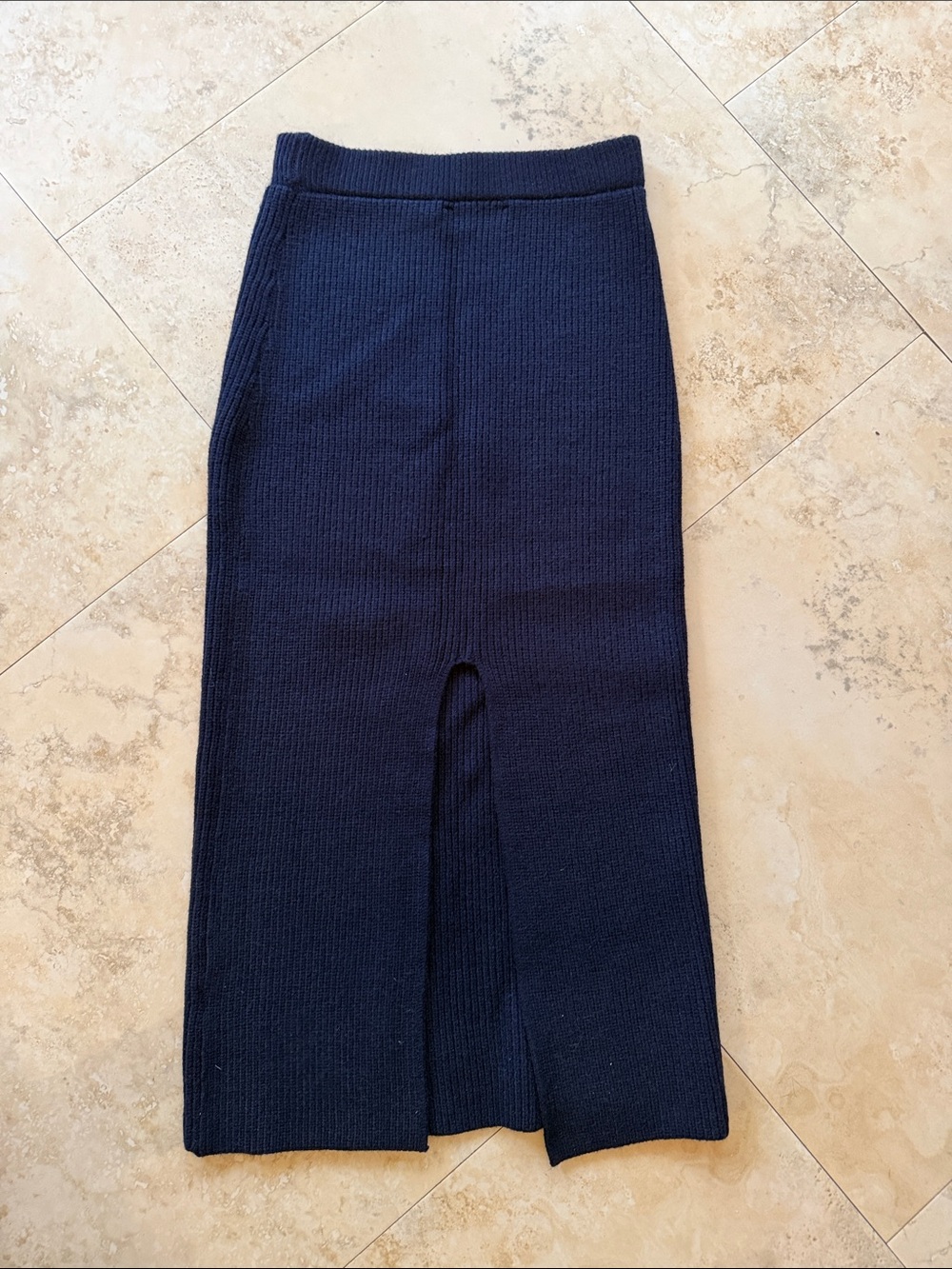 Lulu's Navy Ribbed Maxi Skirt - Picture 3 of 3